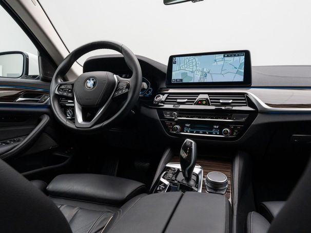 BMW 530 Touring Luxury Line 215 kW image number 47