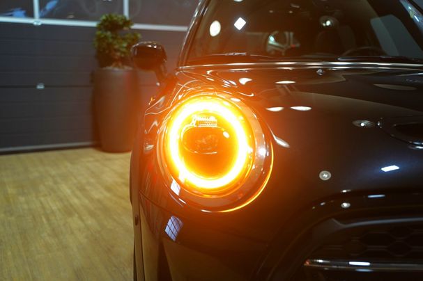 Mini Cooper S Essential Trim 131 kW image number 27