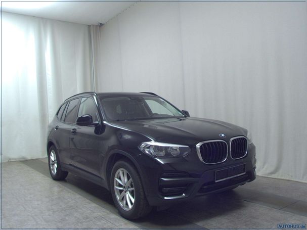 BMW X3 xDrive20d Advantage 140 kW image number 2