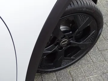 Car image 41