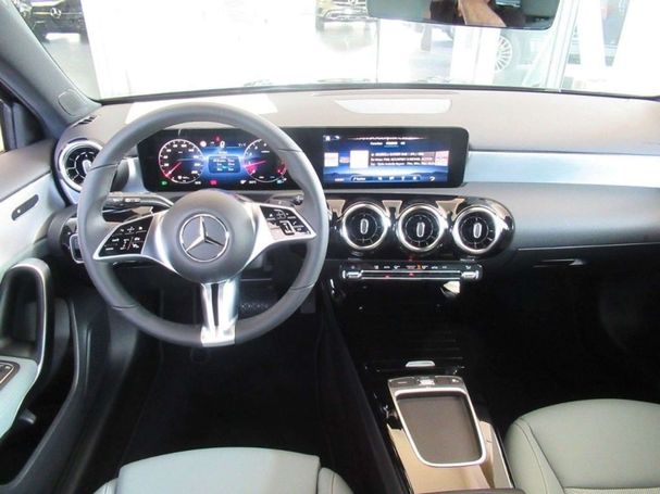 Mercedes-Benz A 180 100 kW image number 2