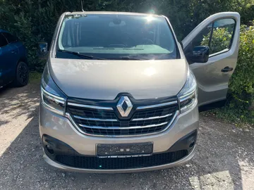 Car image 32