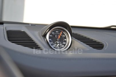 Car image 30