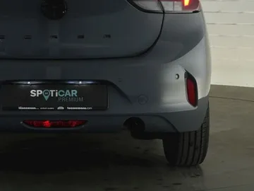 Car image 32