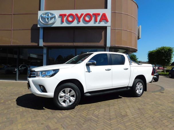 Toyota Hilux Double D Cab 2.4 4D Professional 110 kW image number 2