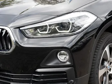 Car image 28