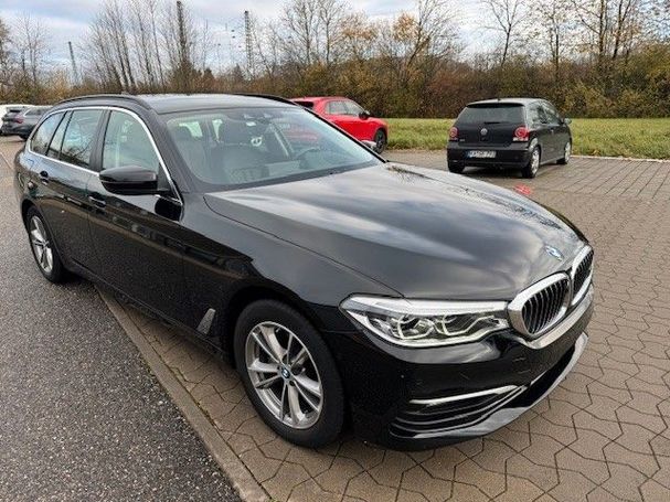 BMW 520d Touring xDrive 140 kW image number 2