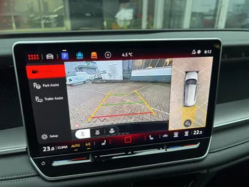 Car image 22