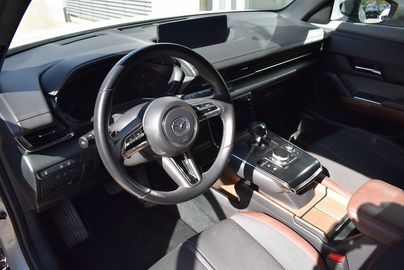 Car image 25