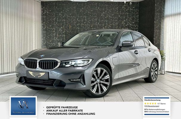 BMW 330 Sport Line xDrive 185 kW image number 1