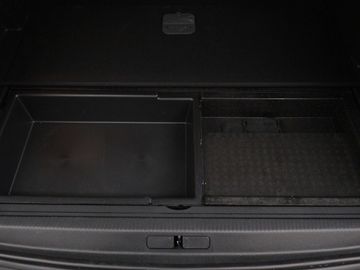 Car image 37