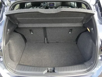 Car image 30