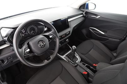 Car image 11