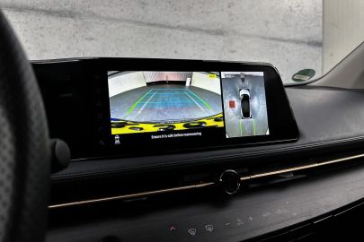 Car image 30