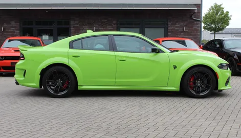 Car image 2