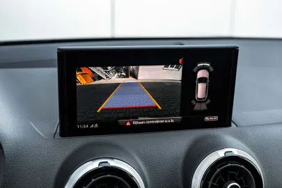 Car image 23