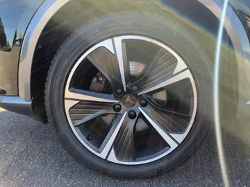 Car image 23