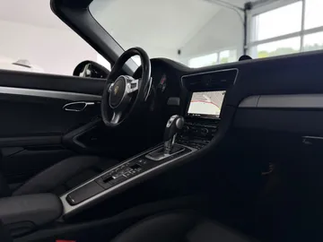 Car image 38