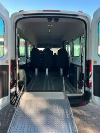 Car image 25