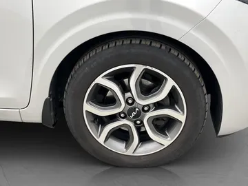 Car image 31