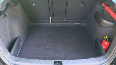 Car image 36