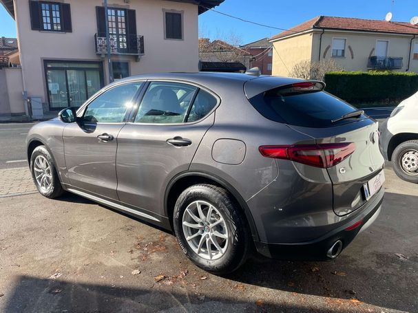 Alfa Romeo Stelvio 2.2 140 kW image number 4