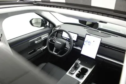 Car image 27