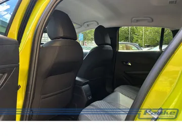Car image 24