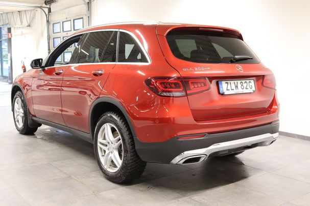 Mercedes-Benz GLC 300 de 4Matic 9G-Tronic 225 kW image number 4