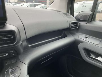 Car image 41