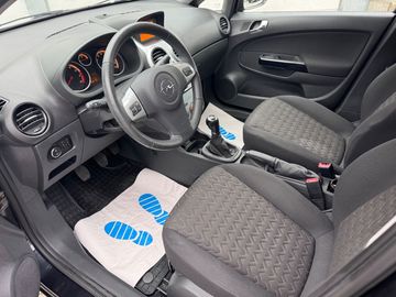 Car image 9