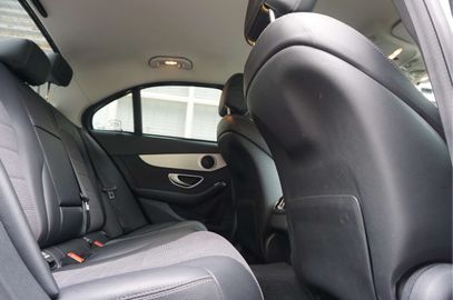 Car image 37