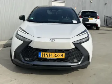 Car image 2