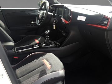 Car image 11