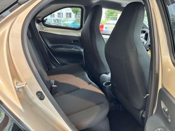 Car image 31