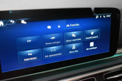 Car image 33