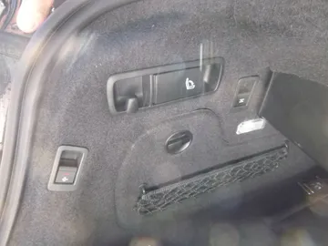 Car image 37