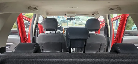 Car image 31