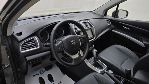 Car image 12