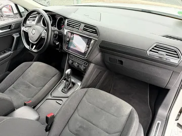 Car image 49