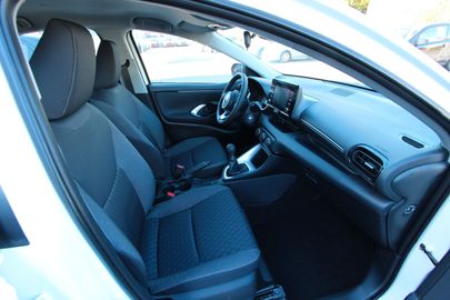 Car image 7