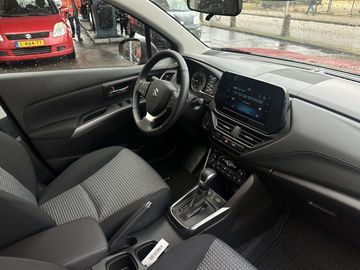 Car image 16