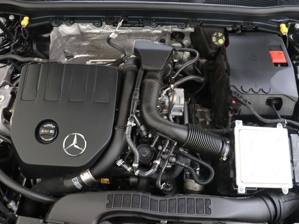 Mercedes-Benz CLA 180 100 kW image number 4