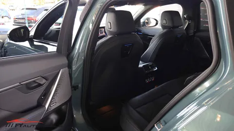 Car image 34