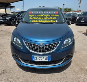 Car image 3