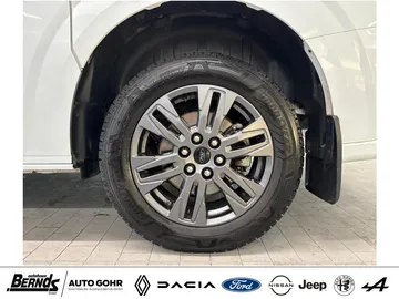 Car image 29