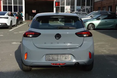 Car image 5