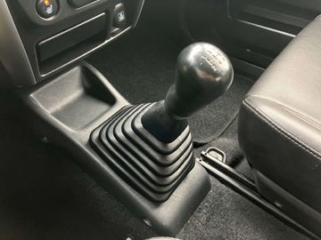 Car image 26