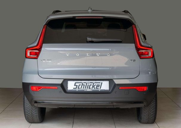 Volvo XC40 T2 Plus Dark 95 kW image number 3