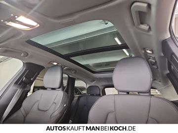 Car image 32